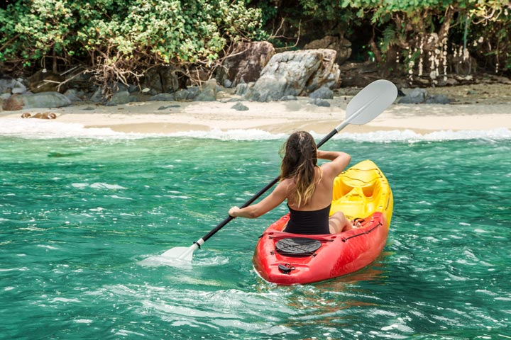 girl-canoe